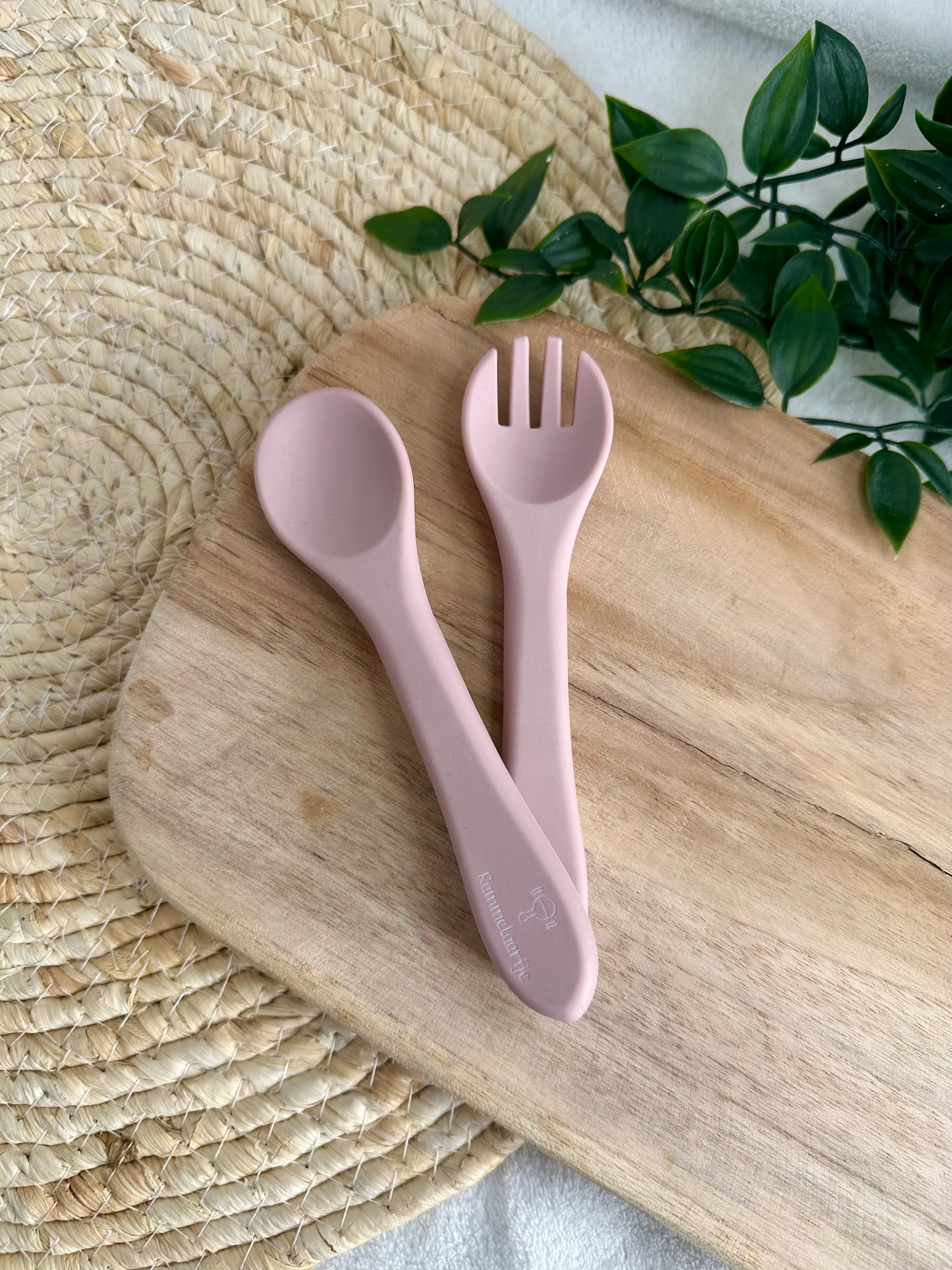 Set de couverts en silicone pour l'apprentissage - 3 coloris