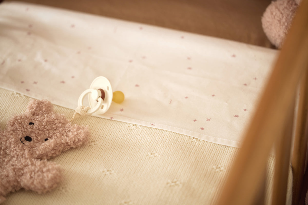 Attache-tétine en doudou - Teddy Bear Biscuit