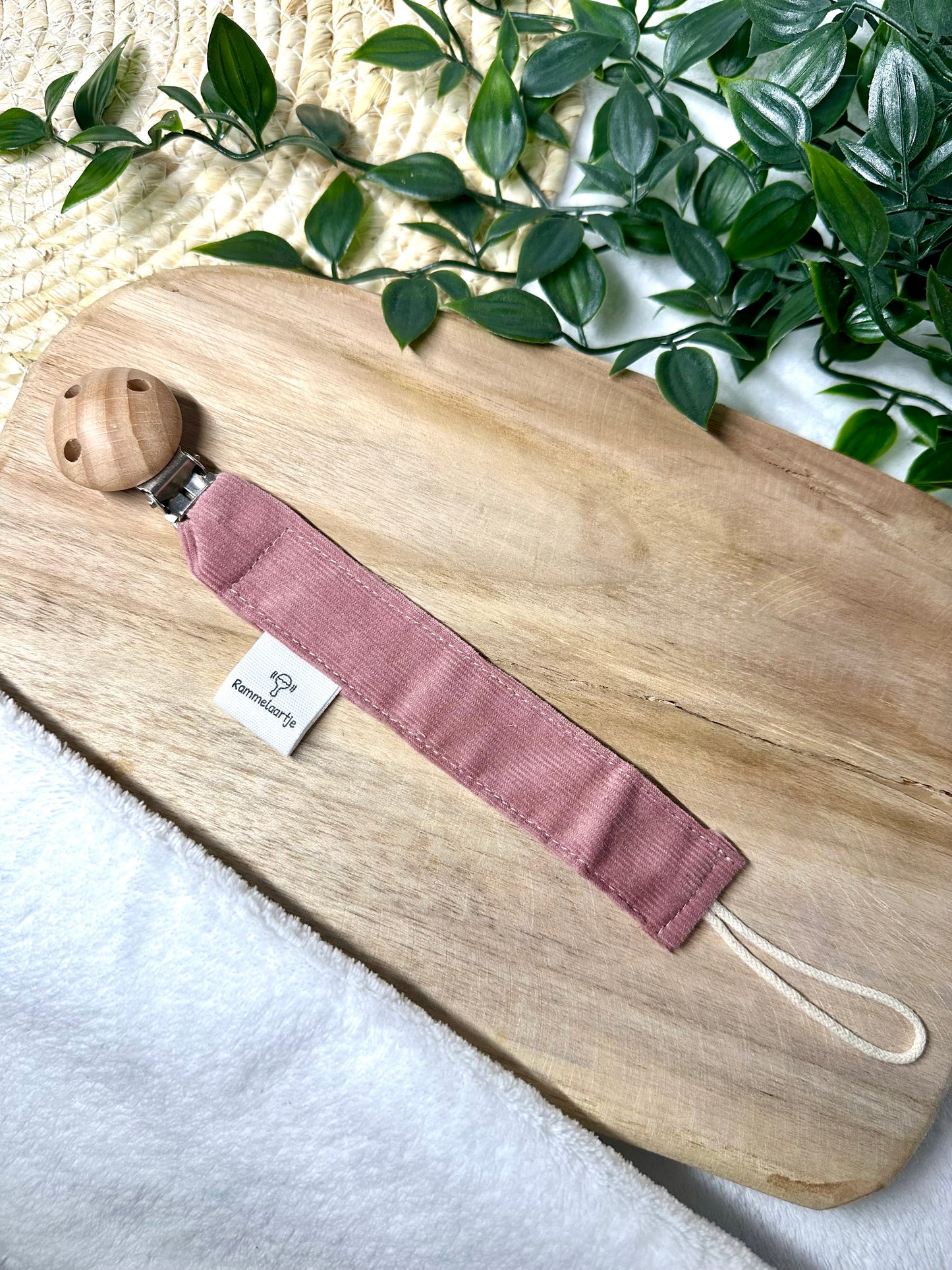 Attache-tétine en velours côtelé avec clip en bois - 3 coloris