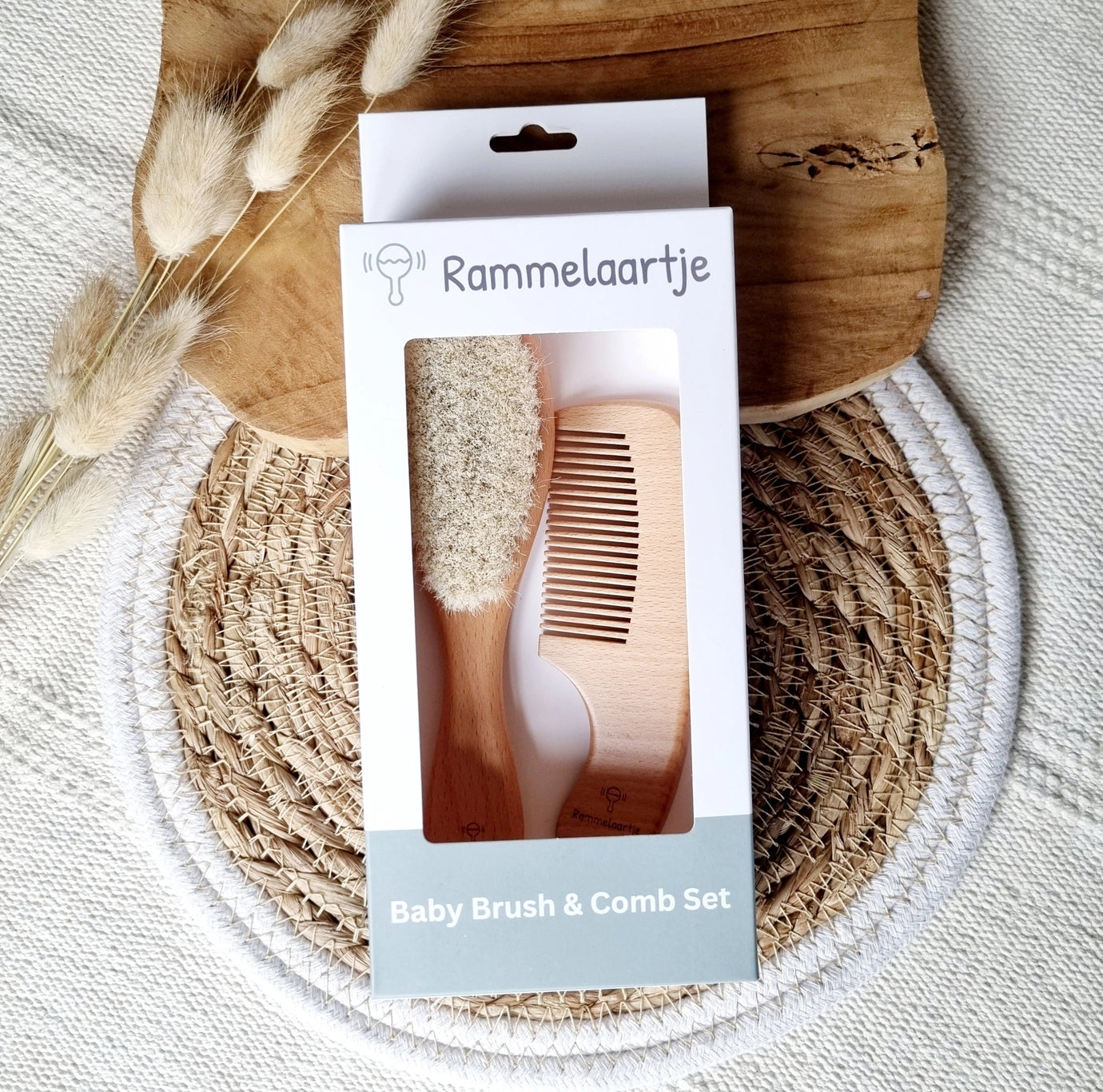 Ensemble brosse et peigne en bois