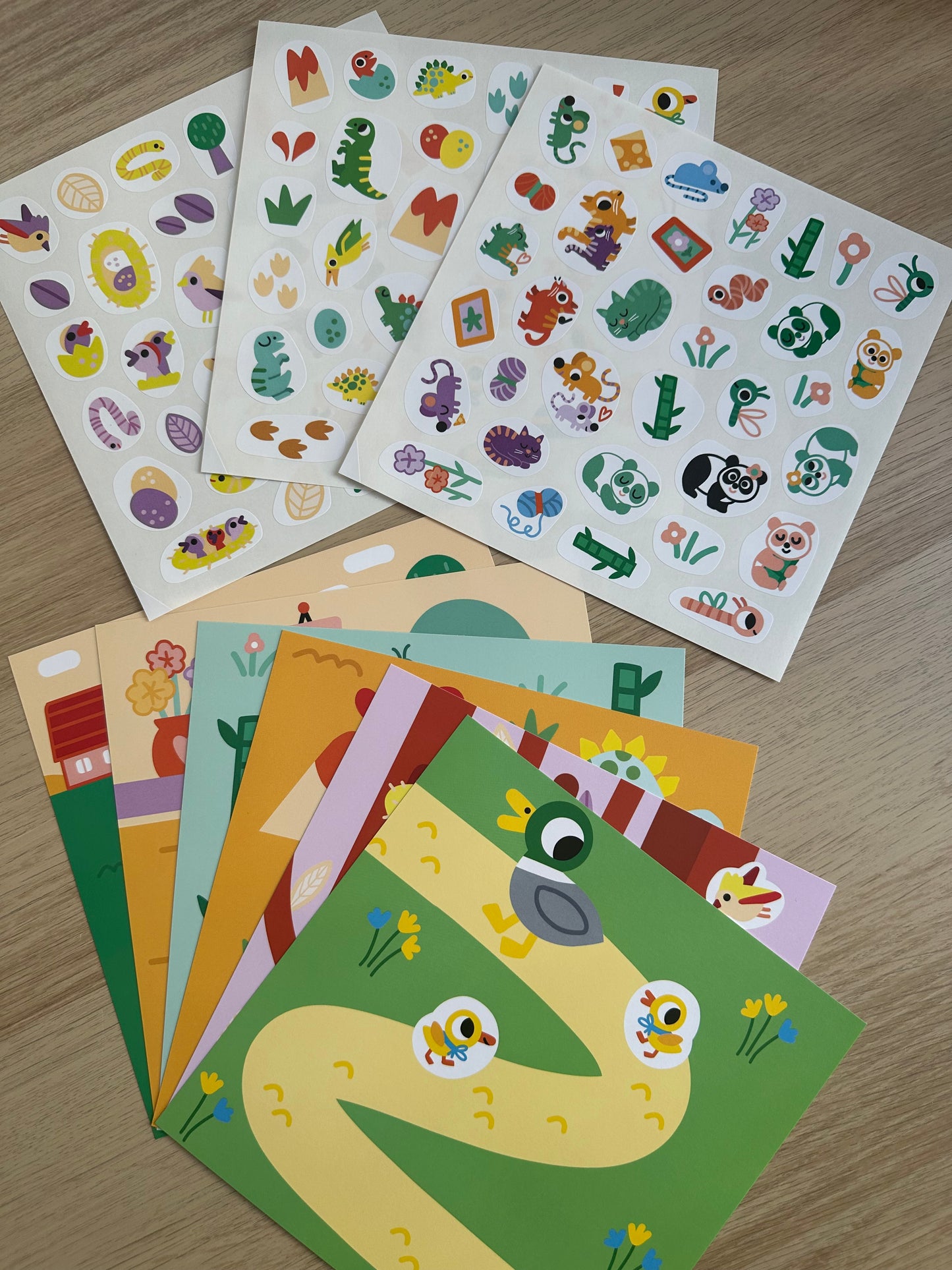 Coffret stickers et cartes éducatif - Bébé animaux