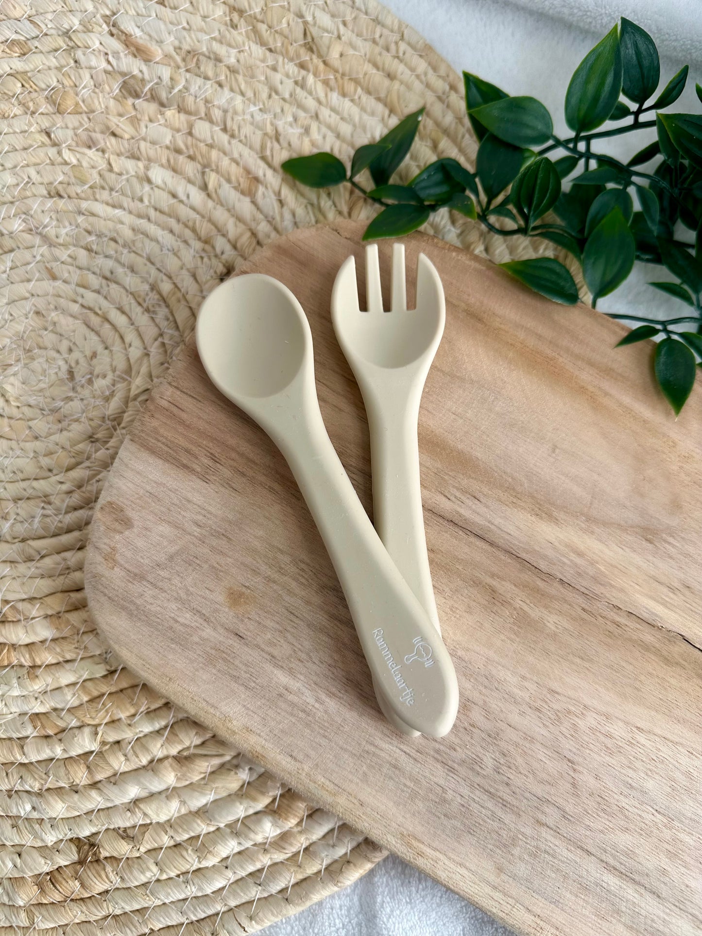 Set de couverts en silicone pour l'apprentissage - 3 coloris