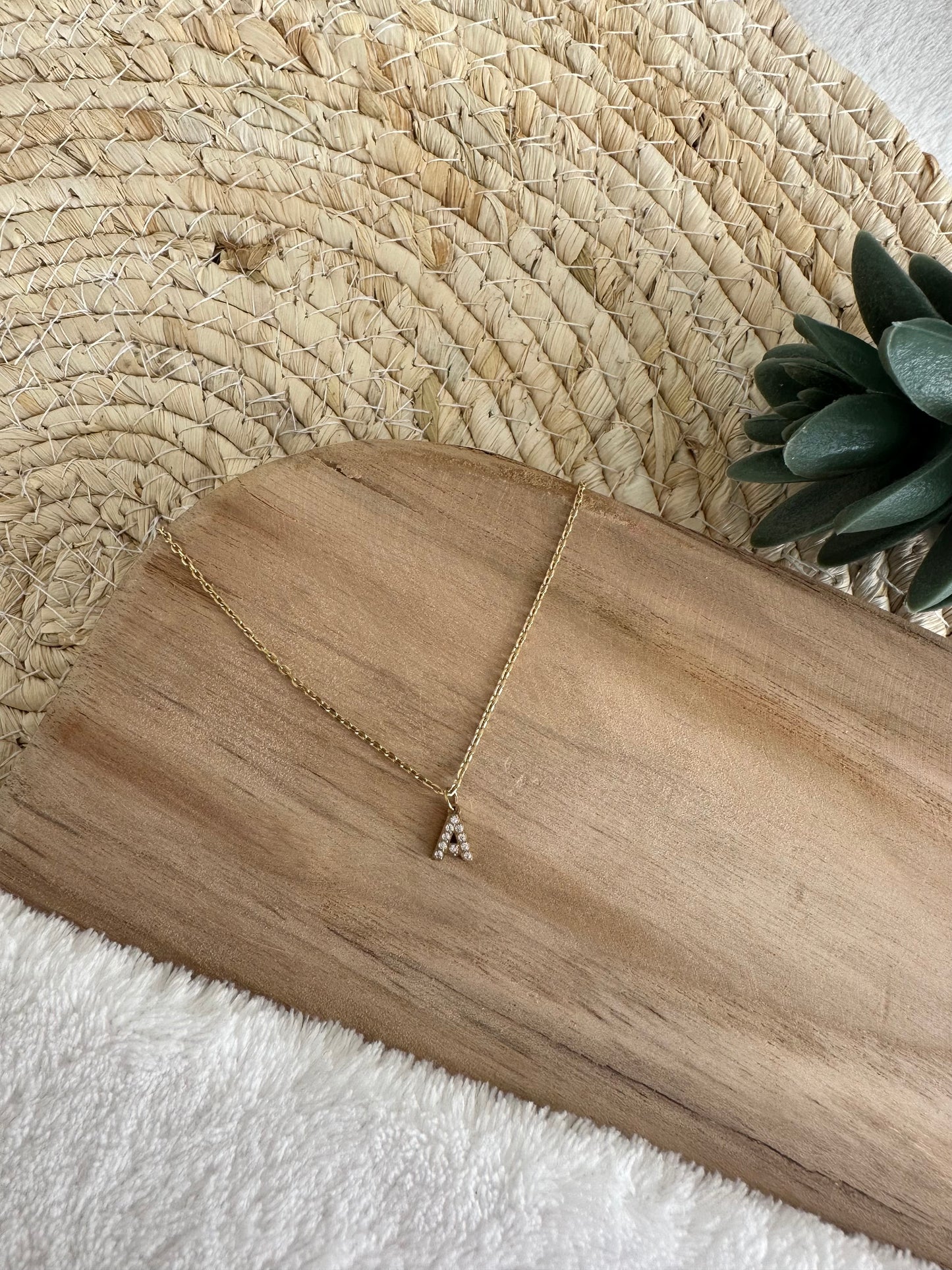 Collier initiale en cristal et acier inoxydable - Doré