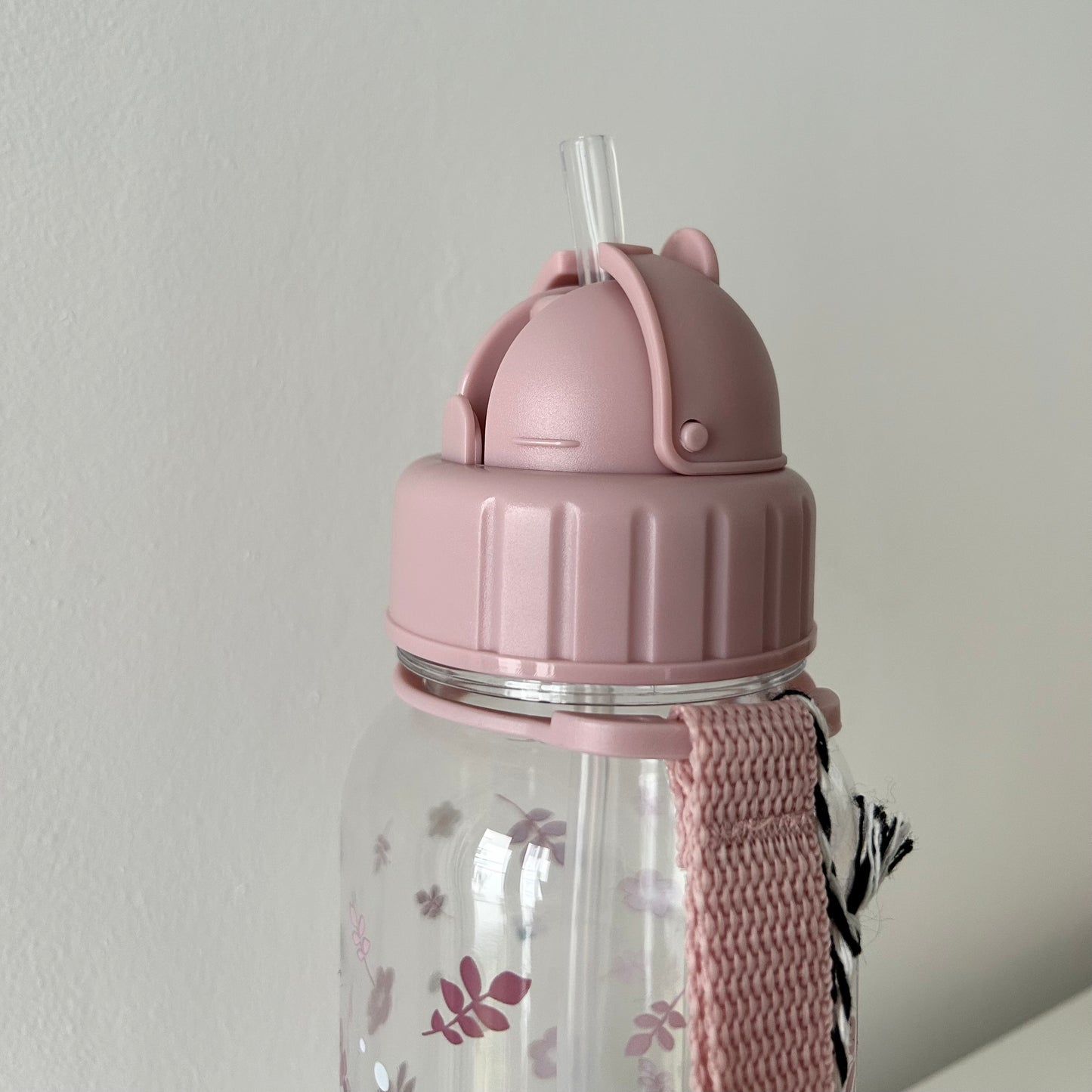 Gourde en plastique avec paille - Feuilles roses